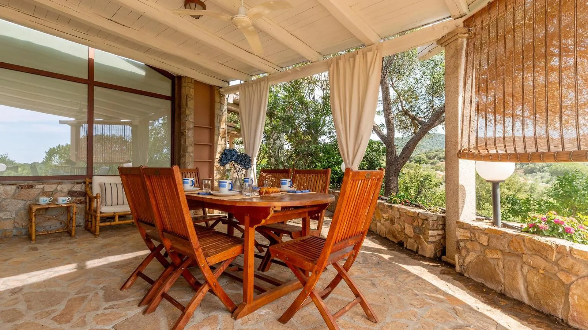 Villa Blue Bay Home A Pochi Passi Dalla Baia Di Porto Luna Simius